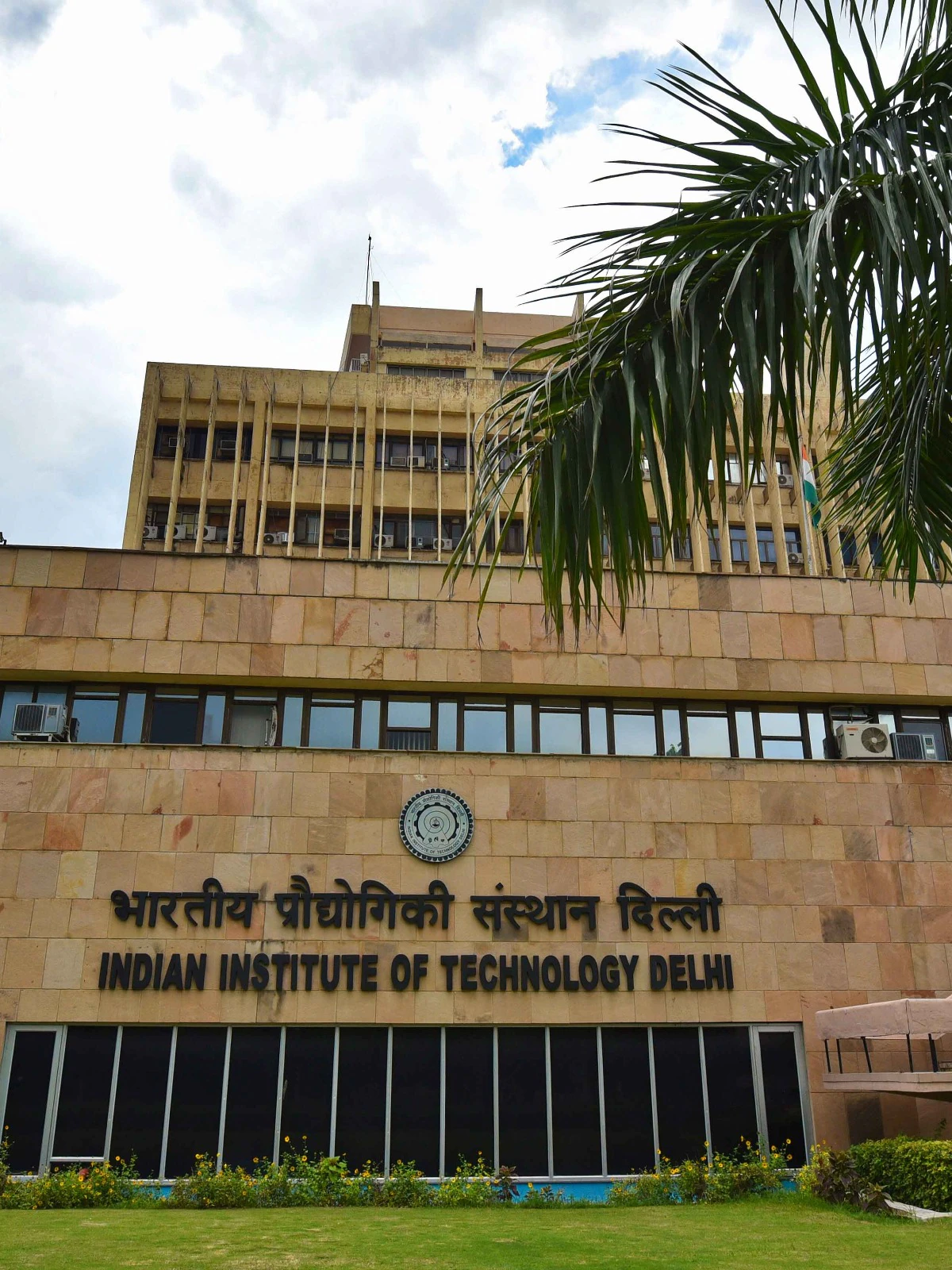 iit-delhi-081741920-3x4